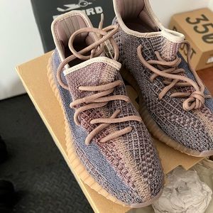 Yeezy boost v2 adidas womens 7.5 (authentic)